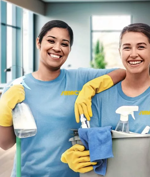 Zwei Reinigungsfachkräfte