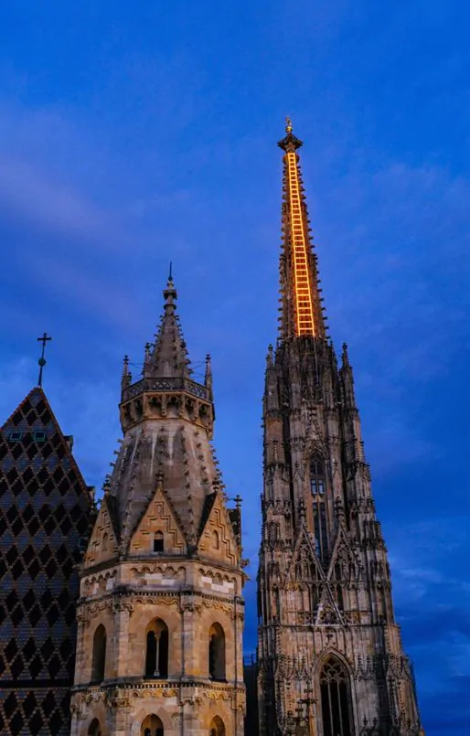 Stephansdom mit Beleuchtung