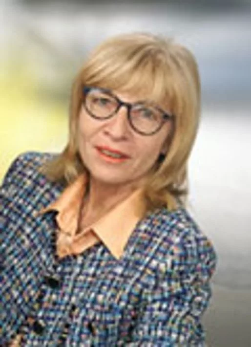 Dr. Christine Simacek